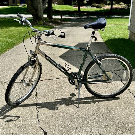 Men's Schwinn Sierra 7 Speed Hybrid Bike 28"Wheels