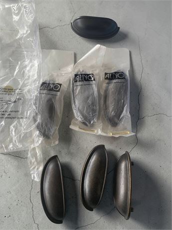 Alno Antique Brass & Oil Rubbed Bronze FinishCup Style Drawer Pulls