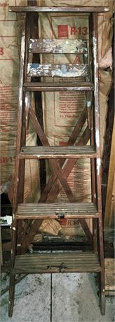 4' Wood Ladder