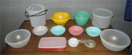 Tupperware Lot