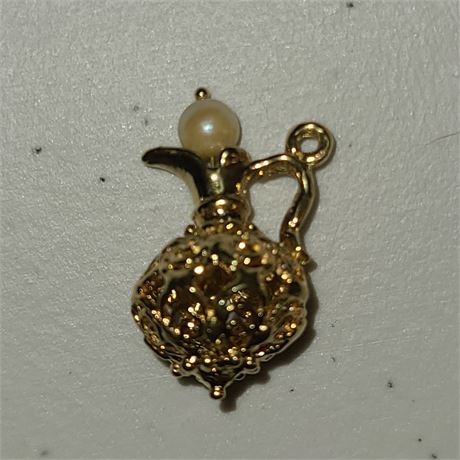 14K Pitcher with Pearl Top Charm/Pendant - 3.0 dwt