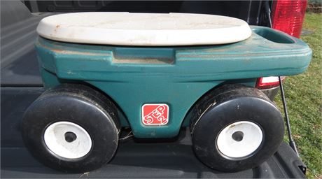 Step 2 Garden Cart / Stool