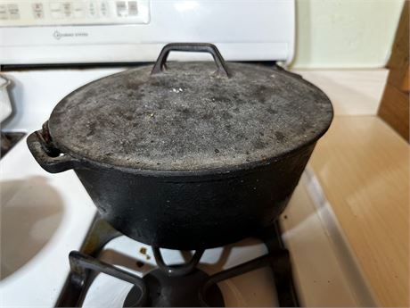 5 Quart Cast Iron Dutch Oven