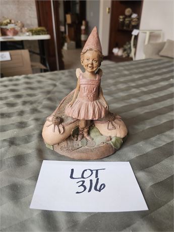 Tom Clark Creations 1988 "Caroline" Gnome Figurine