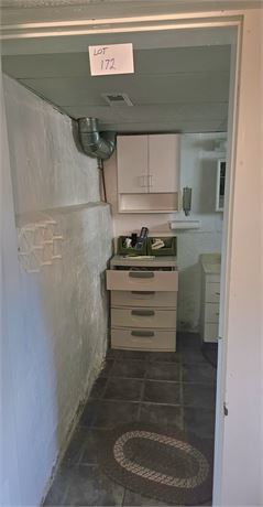 Bathroom Cleanout- Health & Beauty, Mixed Bath Towels & More