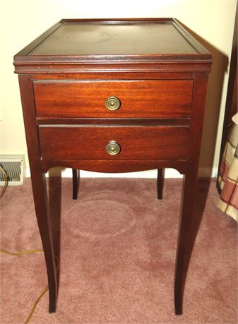 2 Drawer Table