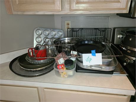 Bakeware Cleanout: Cake/Pie/Cupcake Pans/Mixing Bowls/Cooling Racks & More