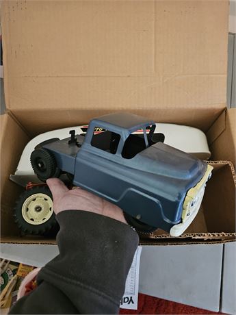 Magic Marxie #1019 Marx Auto Transport Trailer & Allis-Chalmer Cast Metal Tracto
