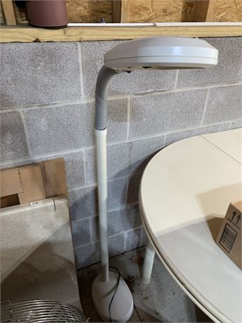 Adjustable Daylight Natural Light LED  Floor Lamp