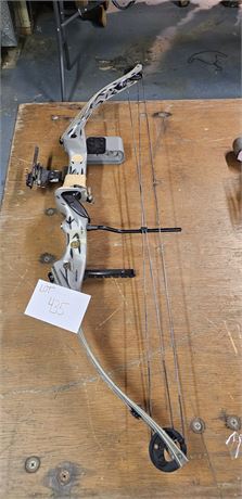 Hoyt Gray Camo Hunting Bow