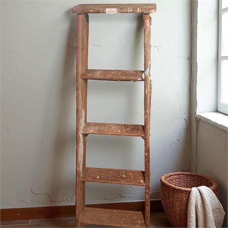 5 Foot Wood Step Ladder