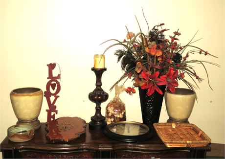 Mixed Lot: Clocks, Etc