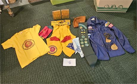 Vintage Girl Scouts Clothes , Indian Guides Patches & More