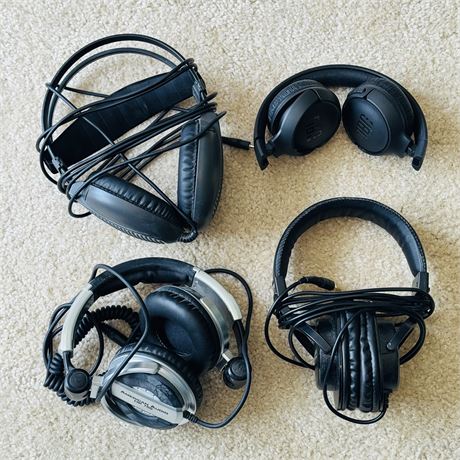 Mixed Headphones Grouping of 4