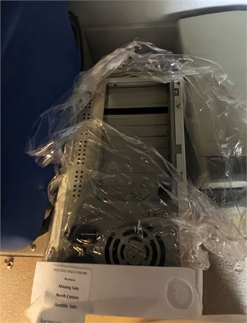 Vintage Lian Li PC-6077 Mid-Tower Computer Case From the 1990s