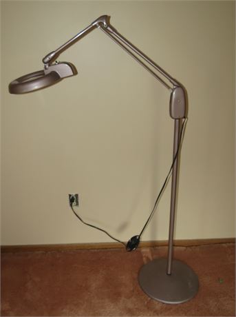 Magnifying  Floor Lamp