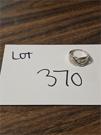 14K White Gold Ring Size 9 2.1 DWT