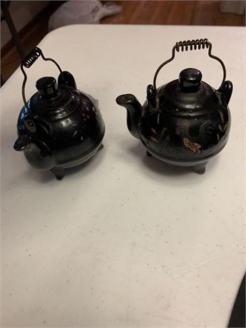 Vintage Ceramic Tea Pot Salt & Pepper Shakers