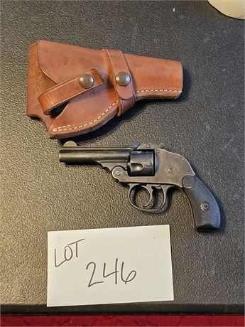 Harrington & Richardson 32cal S&W Revolver with Leather Holster