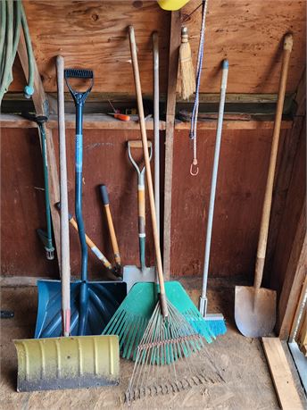 Yard Tool Cleanout Lot