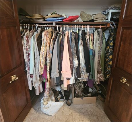 Closet Cleanout – Ladies All-Season Coats, Jackets, Scarves, Hats, and More