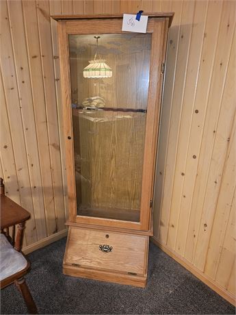 Wood Gun Cabinet with Key