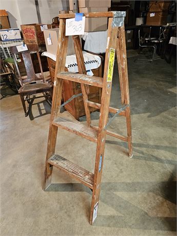 Werner 4ft Wood Step Ladder