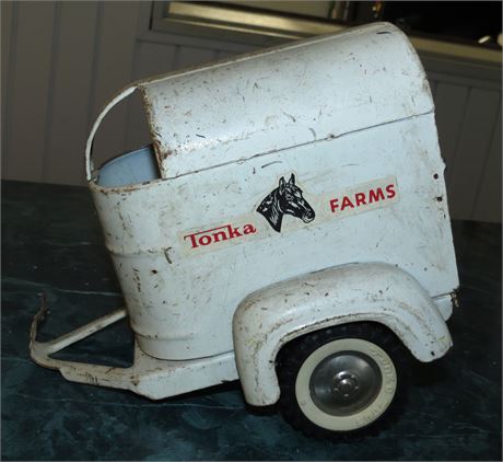 Tonka Farms Horse Trailer