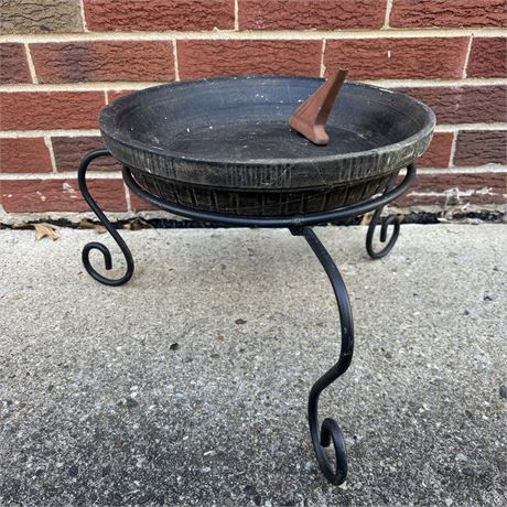 Unique Sundial Style Birdbath