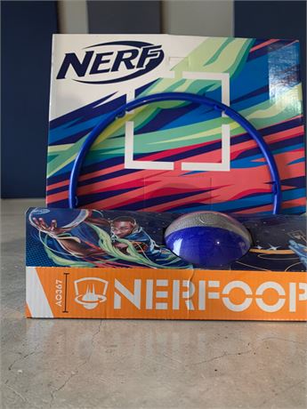 Nerf Nerfoop Indoor/Outdoor Mini Hanging Basketball Set
