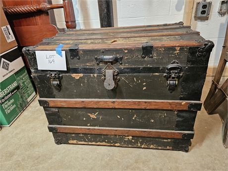 Antique Wood Flattop Trunk