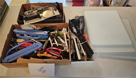 Large Lot Of Mixed Kitchen Utensils