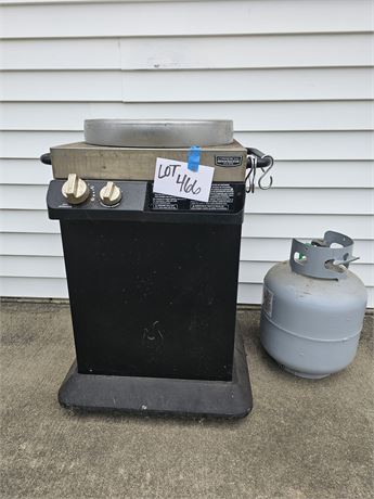 Commercial Series Charbroil Propane Stove with Propane Tank