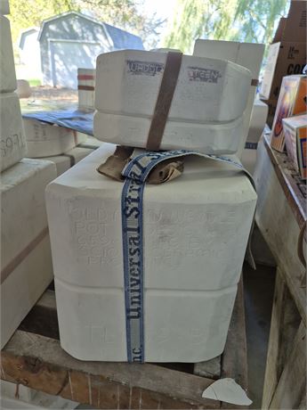 Large Oldman Flower Pot
