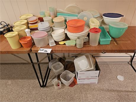 Large Lot of Mixed Vintage Tupperware/Canister Set & Much More