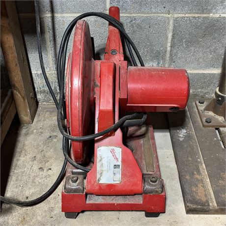 Milwaukee Heavy Duty Saw