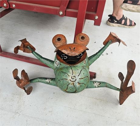 Metal Yard Art Frog