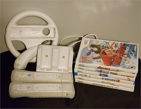 Wii Game Bundle w/Extra Accessories