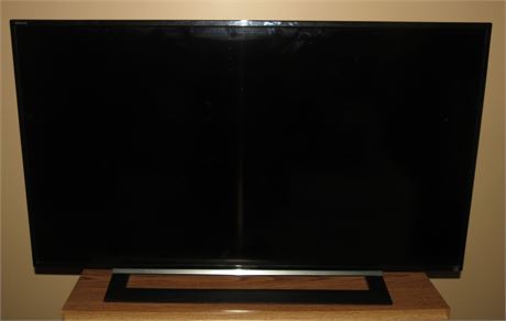 Sony 40" TV (No Remote)