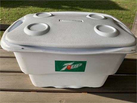 Vintage White Rubbermaid 7 Up Branded Cooler