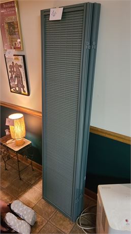 Country Blue Plastic Room Divider