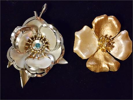 2 Beautiful Floral Brooches