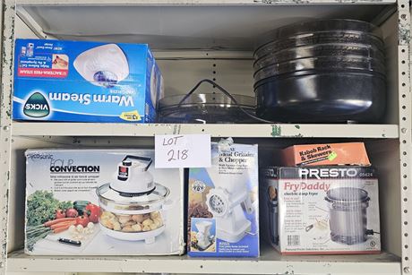 Mixed Small Kitchen Appliances- Chopper, Meat Grinder, Roaster, Fry Daddy & More