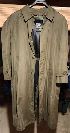 London Towne Men's Trench Coat~ Green, Size 46 Reg