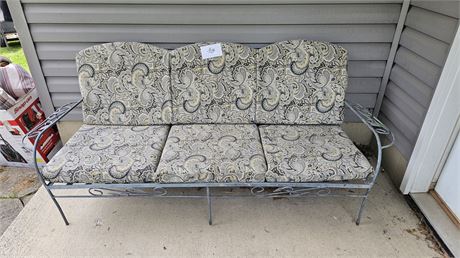 METAL OUTDOOR CUSHIONED COUCH