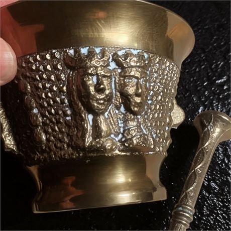 Decorative Brass Mortar & Pestle Set W/King & Queen Figures