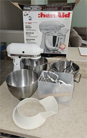 Kitchen Aid Artisian Mixer KSM150PSWW With Extra Paddles, Bowls & More