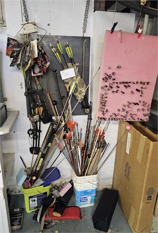 Large Lot Of Arrows, Points, Quivers & More
