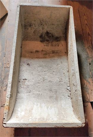 Concrete mixing tub