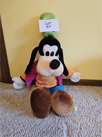 Disneyland Walt Disney World Large Plush Goofy